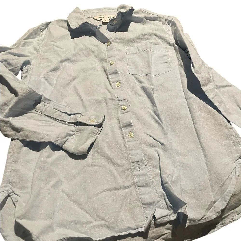 Old Navy the classic shirt  size medium  Light Blue Button-Up Shirt